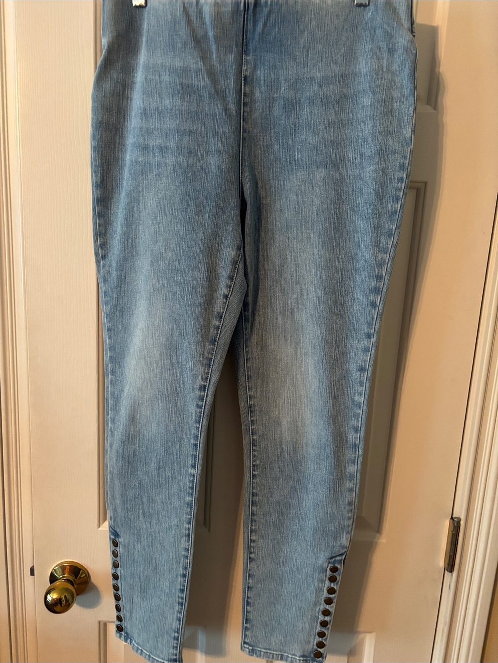Soft Surroundings Light Blue Ankle-Length Jeans with Studded Cuff